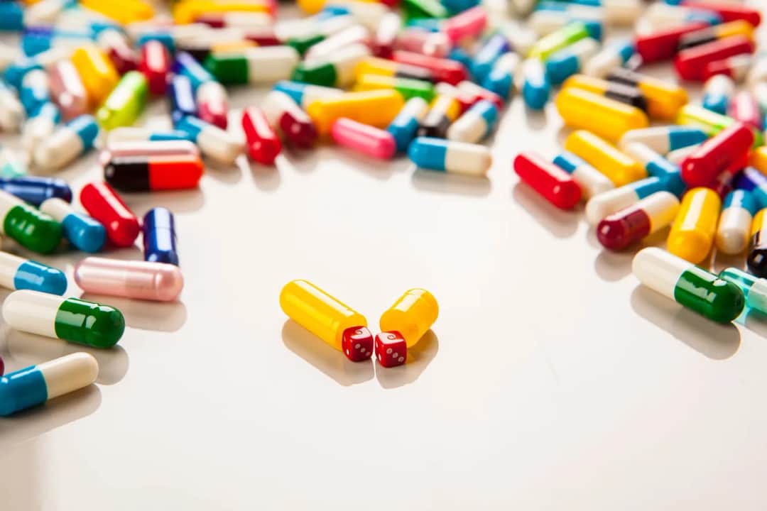 Suplementy jakiej firmy wybrać? Sprawdzone marki i opinie klientów