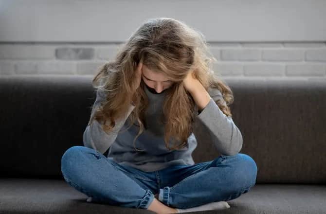 Jak rozmawiać z nastolatkiem w depresji i wspierać go skutecznie